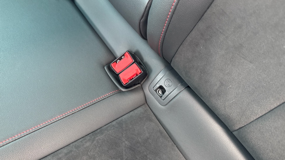 SEAT Leon 1.5 TSI EVO 150 FR Black Edition [EZ] 5dr Petrol Hatchback - Image 17
