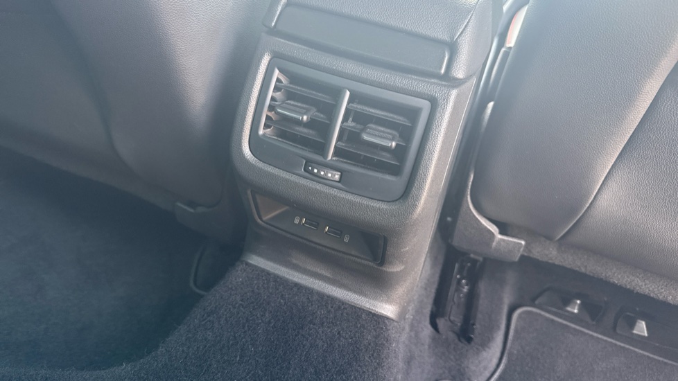 SEAT Leon 1.5 TSI EVO 150 FR Black Edition [EZ] 5dr Petrol Hatchback - Image 21