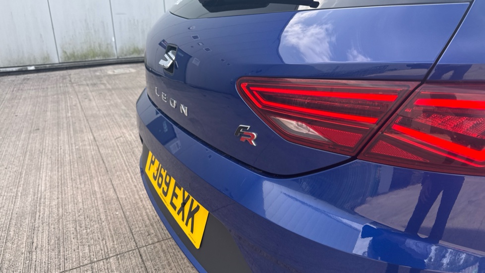 SEAT Leon 1.5 TSI EVO 150 FR Black Edition [EZ] 5dr Petrol Hatchback - Image 25