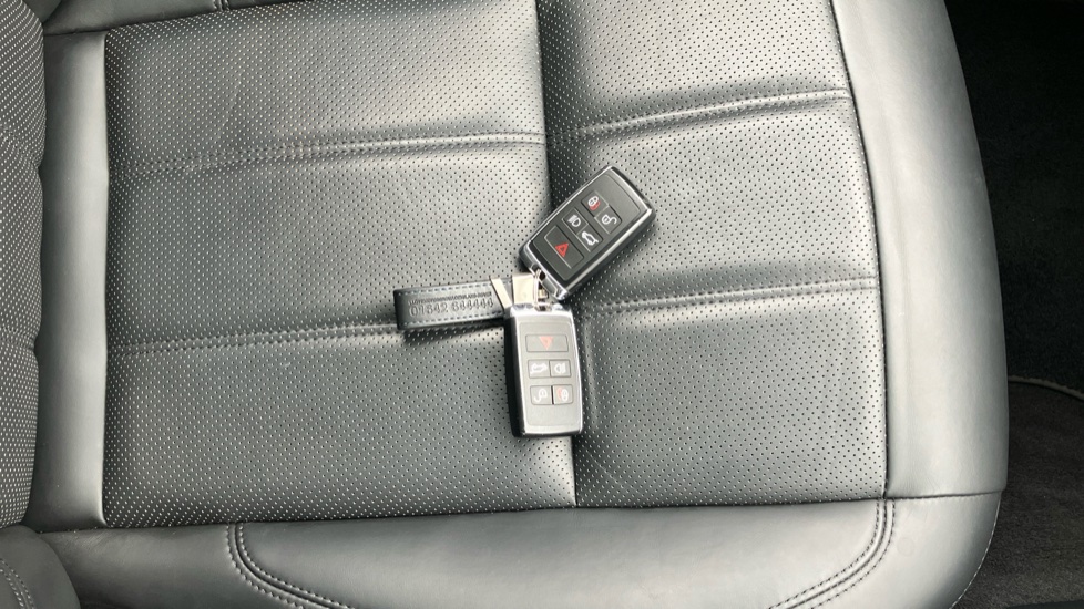 Land Rover Range Rover Sport 3.0 D300 HSE Silver 5dr Auto Diesel Estate - Image 19