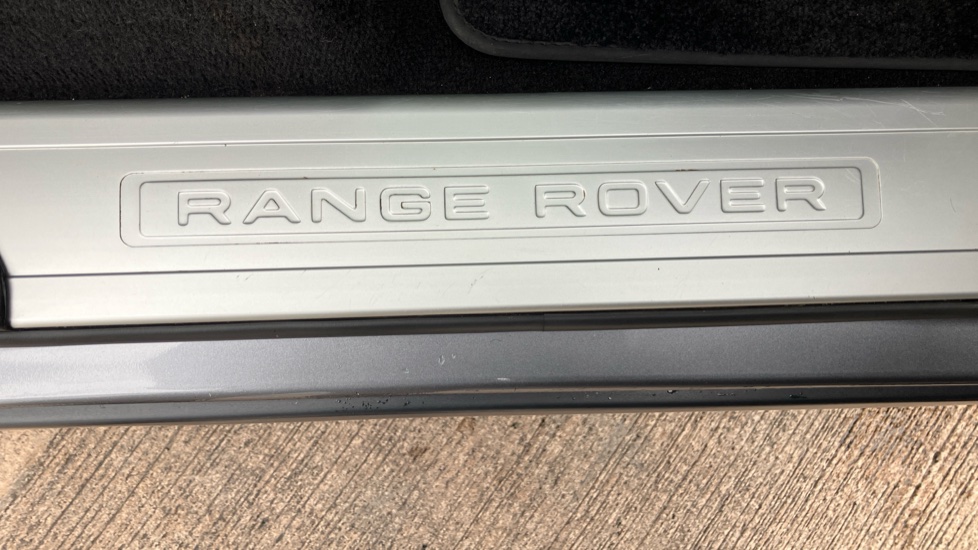 Land Rover Range Rover Sport 3.0 D300 HSE Silver 5dr Auto Diesel Estate - Image 41