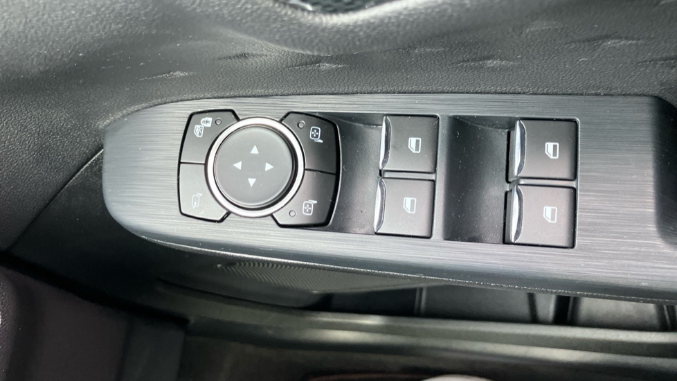 Ford Kuga 2.0 EcoBlue mHEV ST-Line 5dr Diesel Estate - Image 36