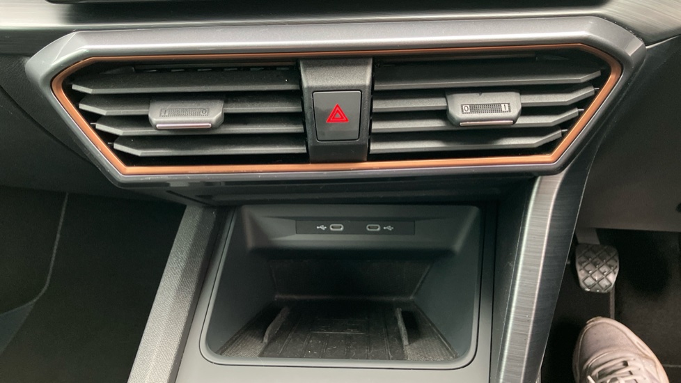 CUPRA Formentor 1.5 TSI 150 V2 5dr Petrol Estate - Image 25