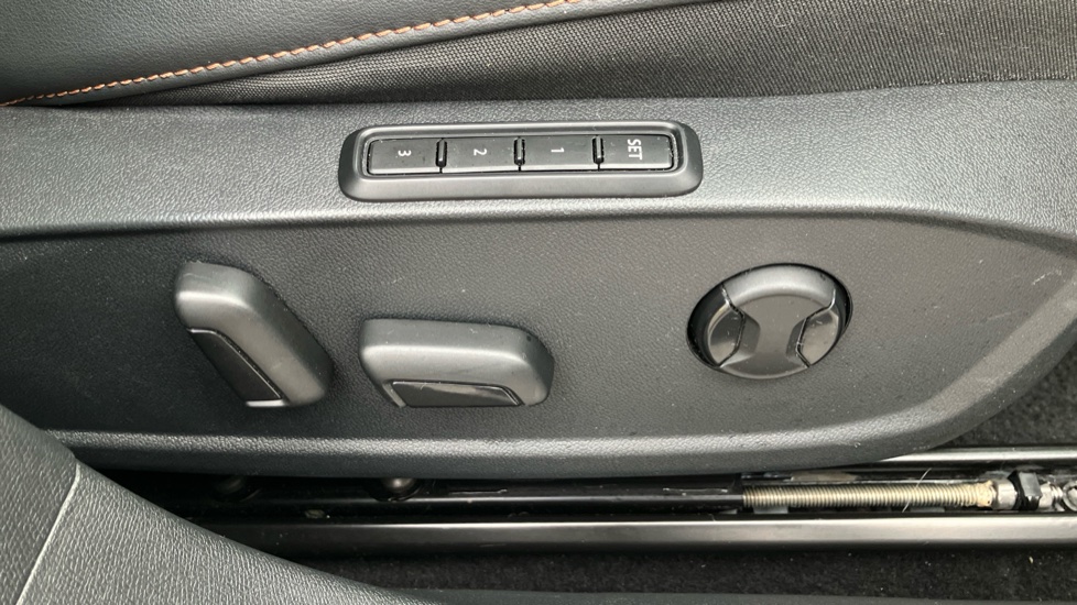 CUPRA Formentor 1.5 TSI 150 V2 5dr Petrol Estate - Image 39