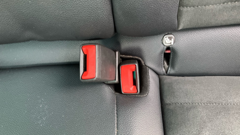 SEAT Arona 1.0 TSI 110 FR Sport 5dr Petrol Hatchback - Image 17