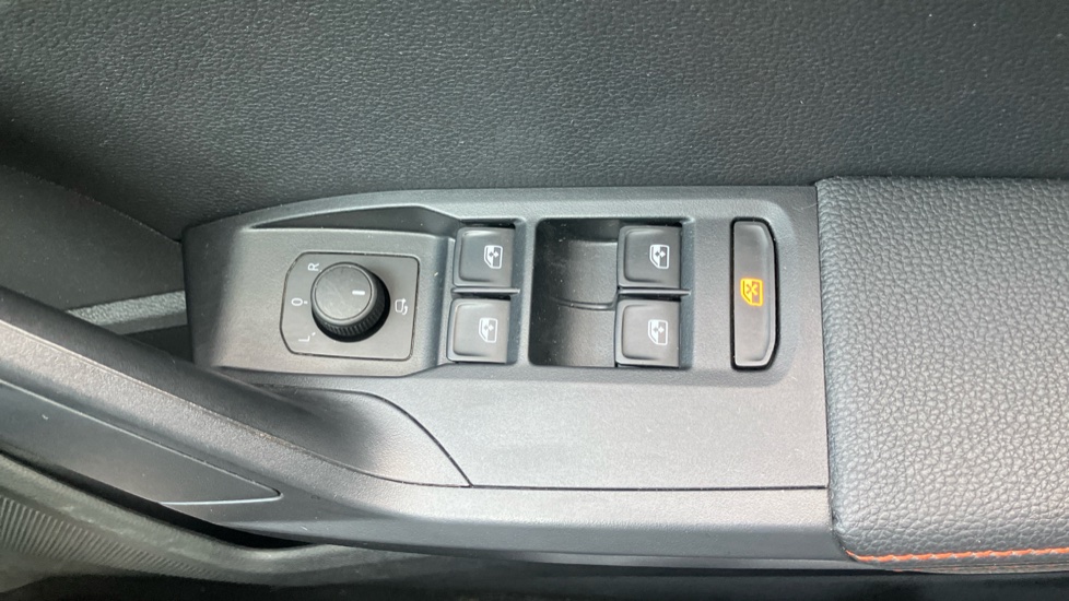 SEAT Arona 1.0 TSI 110 FR Sport 5dr Petrol Hatchback - Image 36