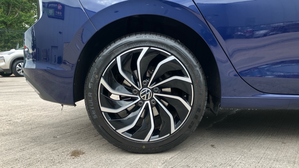 Volkswagen Golf 1.5 TSI Style Edition 5dr Petrol Hatchback - Image 7