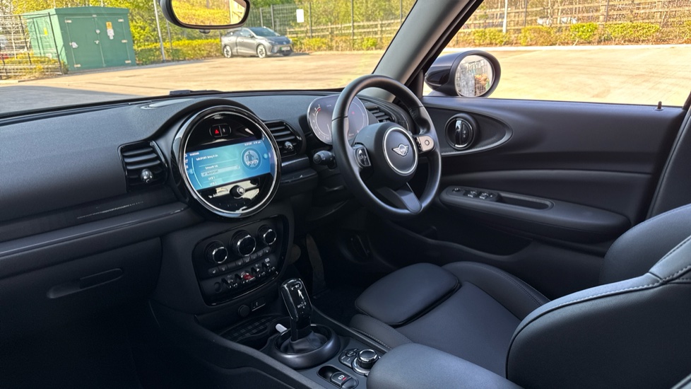 MINI Clubman 1.5 Cooper Classic 6dr Auto Petrol Estate - Image 9