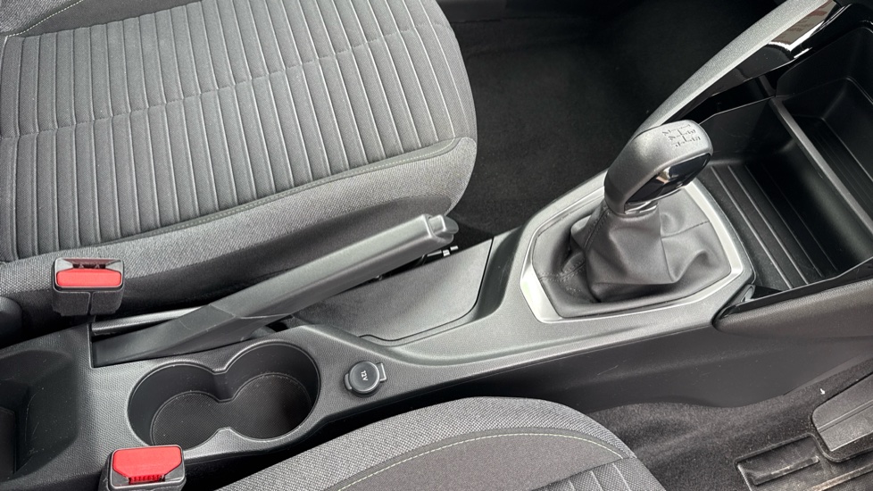 Peugeot 208 1.2 PureTech Active 5dr Petrol Hatchback - Image 13