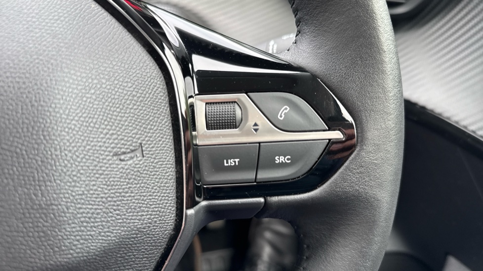 Peugeot 208 1.2 PureTech Active 5dr Petrol Hatchback - Image 31