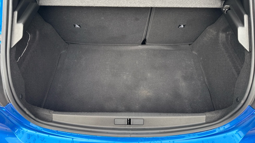 Peugeot 208 1.2 PureTech Active 5dr Petrol Hatchback - Image 38
