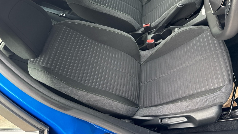 Peugeot 208 1.2 PureTech Active 5dr Petrol Hatchback - Image 43