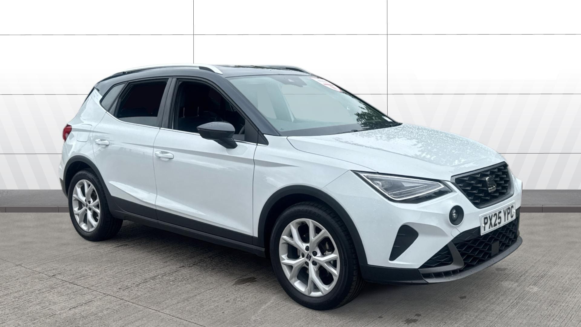 SEAT Arona listing photo