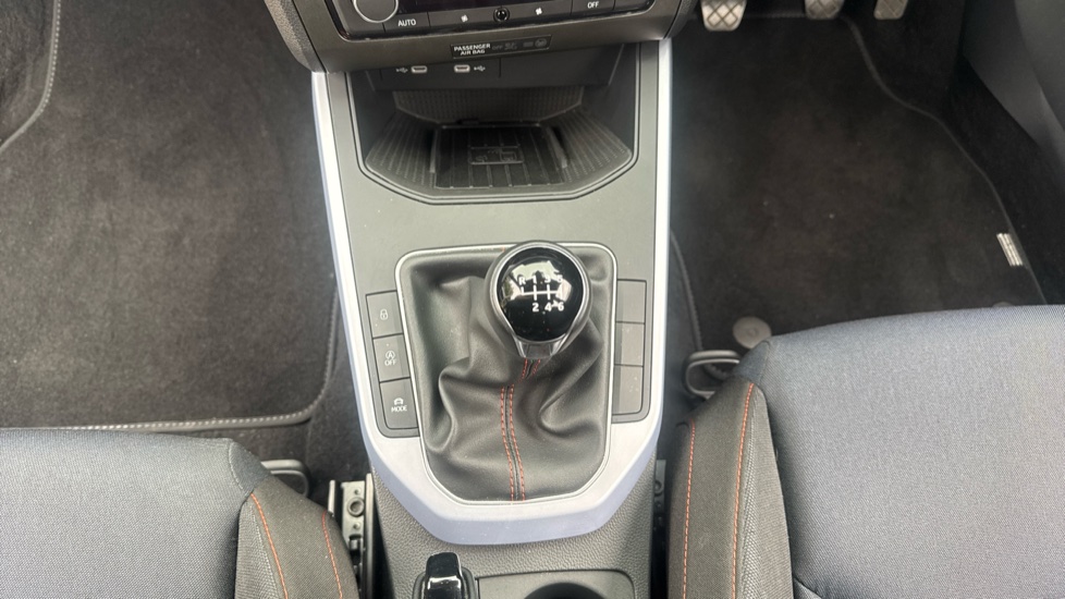 SEAT Arona 1.0 TSI 115 FR 5dr Petrol Hatchback - Image 13