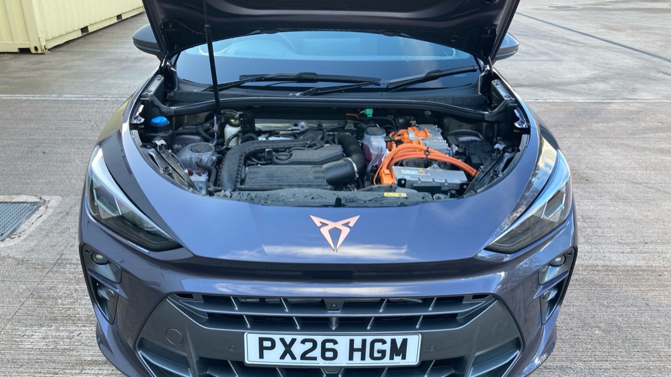 CUPRA Terramar 1.5 eHybrid 272 VZ2 5dr DSG Hatchback - Image 8