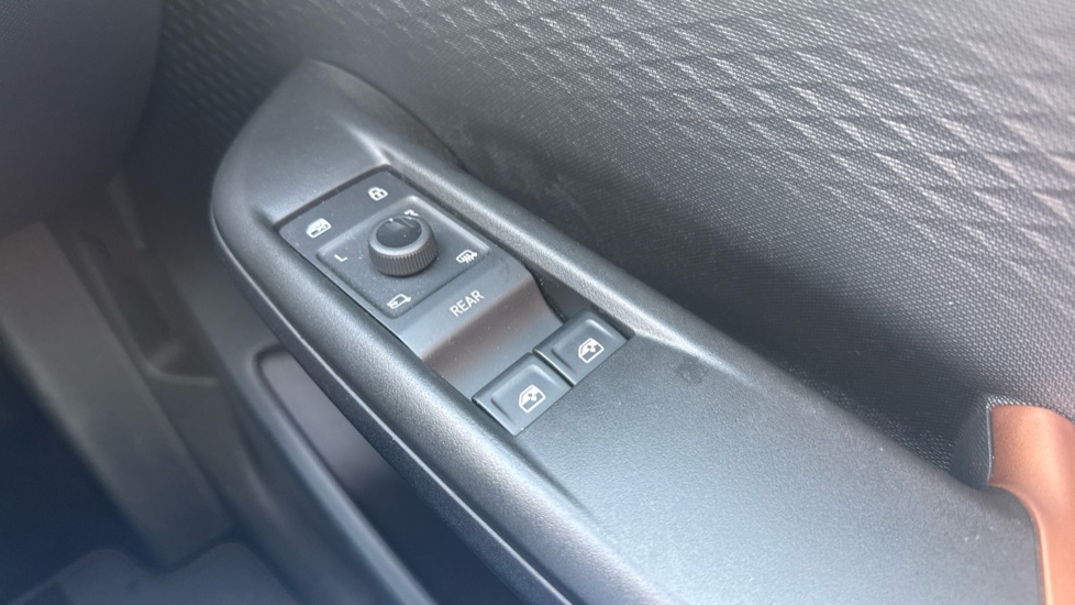 CUPRA Born 240kW e-Boost VZ 79kWh 5dr Auto Electric Hatchback - Image 46