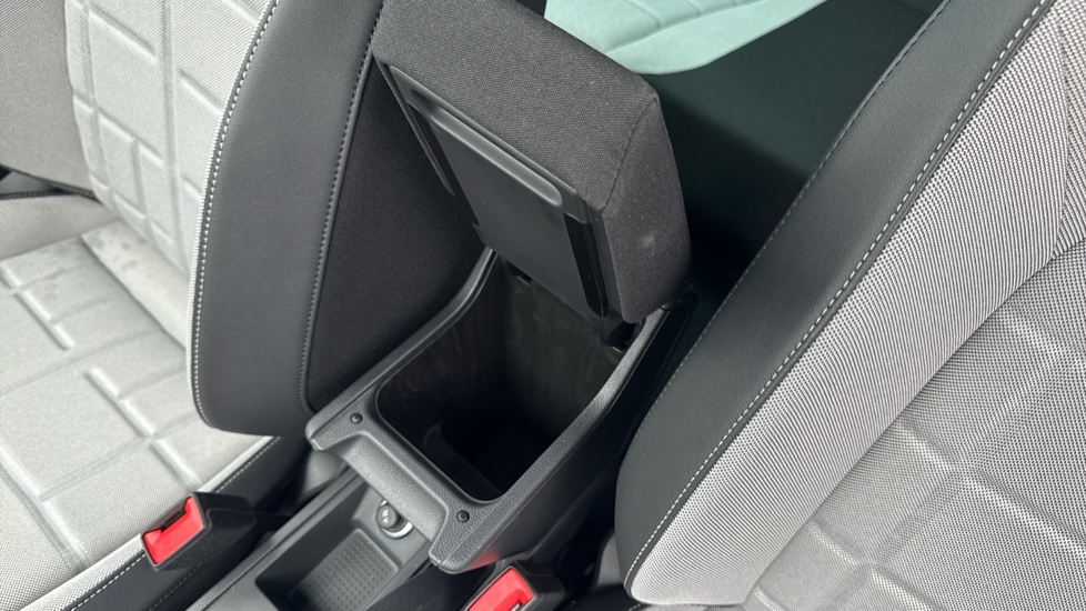 SEAT Arona 1.0 TSI 115 FR First Edition 5dr DSG Petrol Hatchback - Image 21