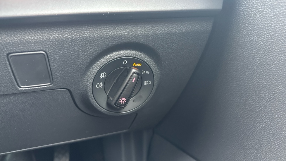 SEAT Arona 1.0 TSI 115 FR First Edition 5dr DSG Petrol Hatchback - Image 29