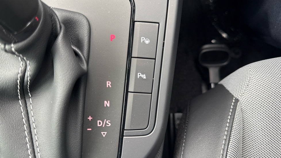 SEAT Arona 1.0 TSI 115 FR First Edition 5dr DSG Petrol Hatchback - Image 36