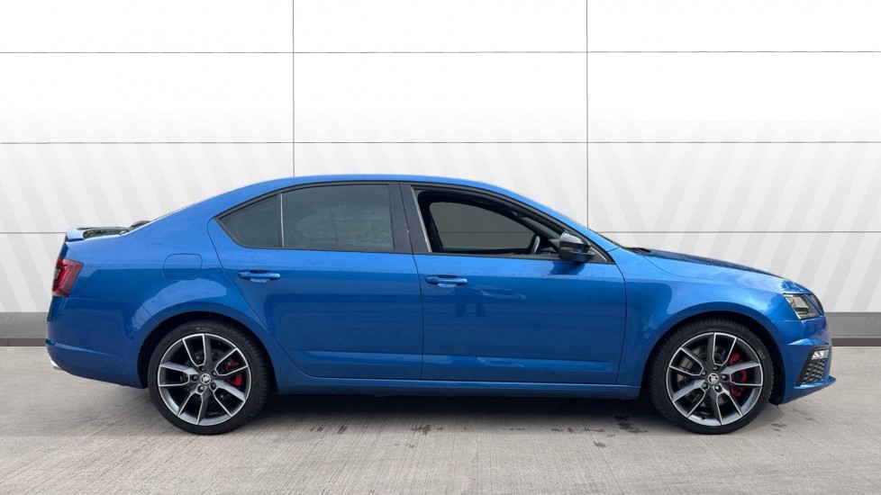 Skoda Octavia 2.0 TSI 245 vRS 5dr [Black Pack] Petrol Hatchback - Image 5