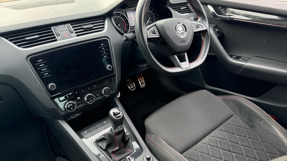 Skoda Octavia 2.0 TSI 245 vRS 5dr [Black Pack] Petrol Hatchback - Image 9