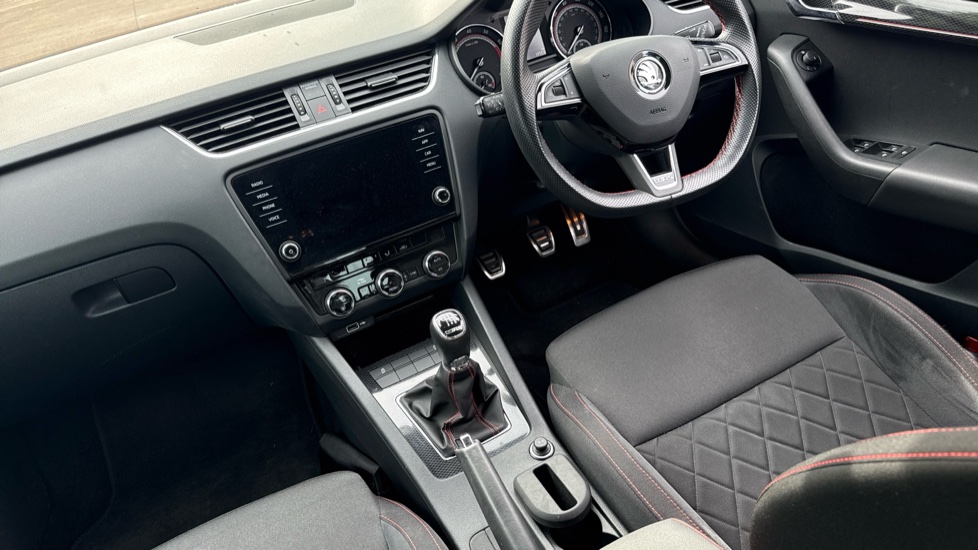 Skoda Octavia 2.0 TSI 245 vRS 5dr [Black Pack] Petrol Hatchback - Image 11