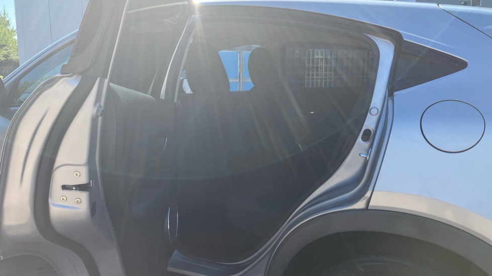 Honda HR-V 1.5 i-VTEC SE 5dr Petrol Hatchback - Image 16