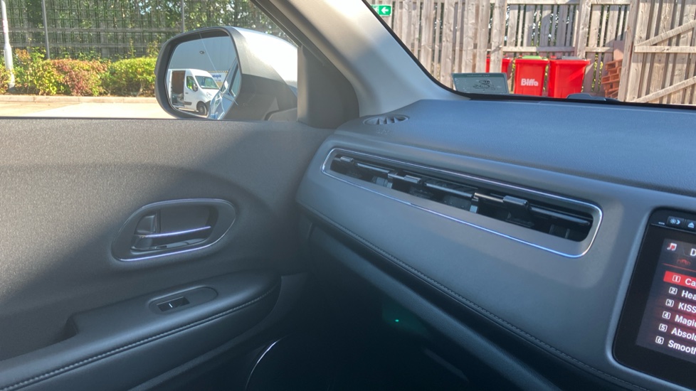 Honda HR-V 1.5 i-VTEC SE 5dr Petrol Hatchback - Image 26