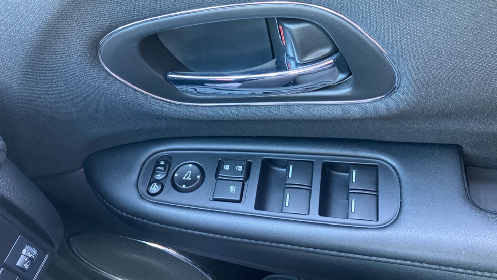 Honda HR-V 1.5 i-VTEC SE 5dr Petrol Hatchback - Image 37