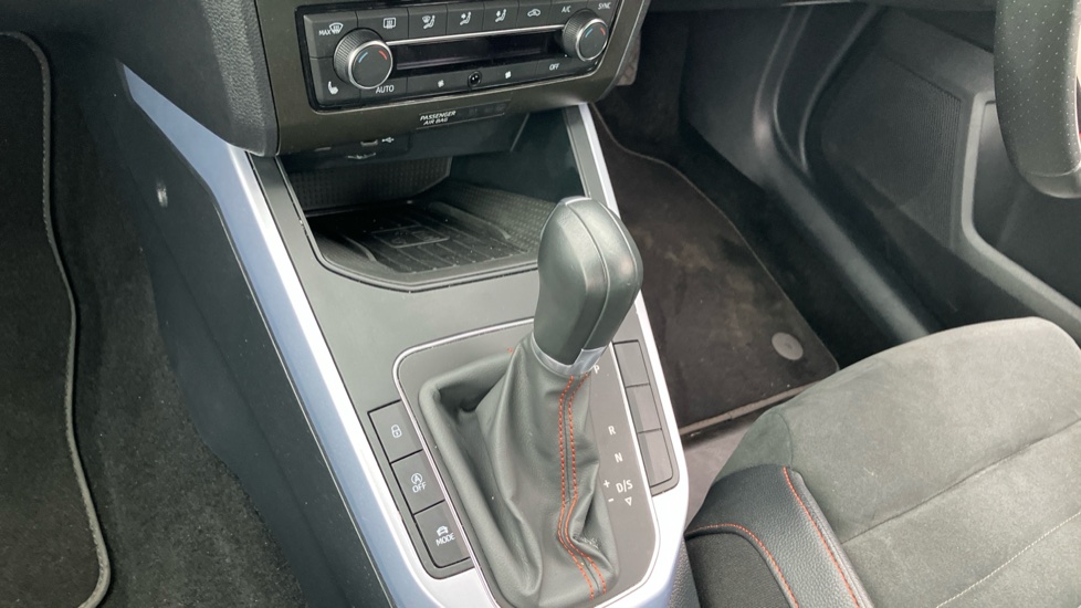 SEAT Arona 1.0 TSI 110 FR Sport 5dr DSG Petrol Hatchback - Image 13