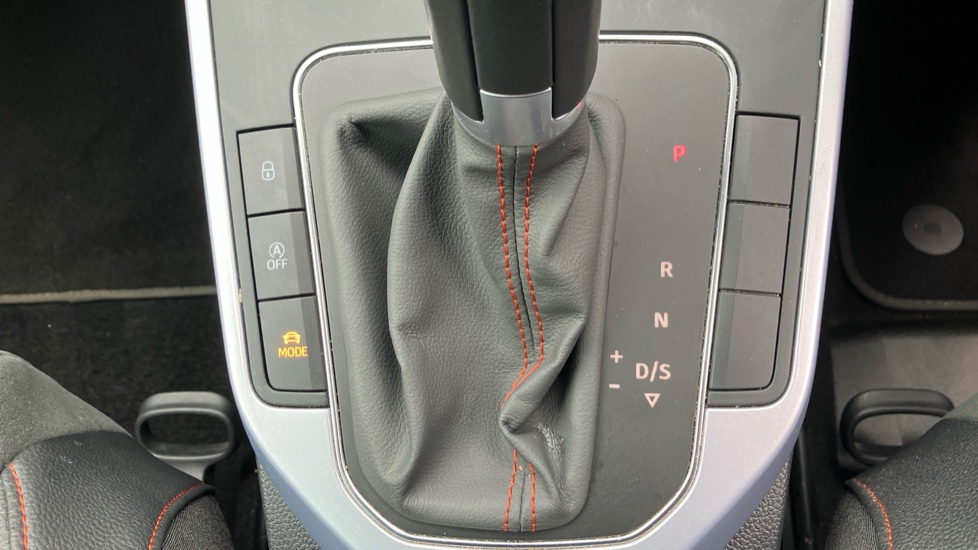 SEAT Arona 1.0 TSI 110 FR Sport 5dr DSG Petrol Hatchback - Image 24