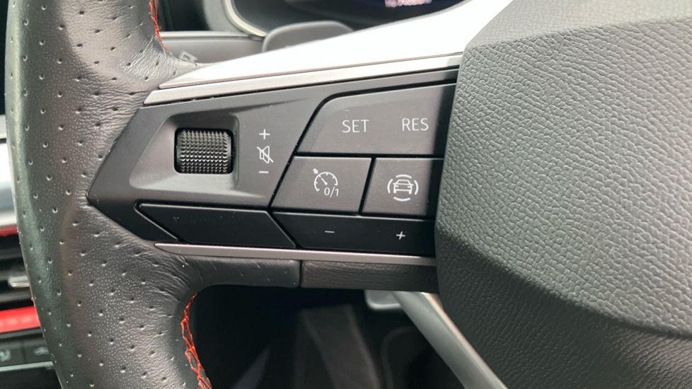 SEAT Arona 1.0 TSI 110 FR Sport 5dr DSG Petrol Hatchback - Image 30