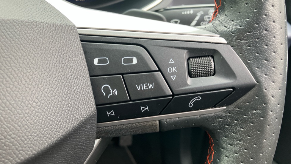 SEAT Arona 1.0 TSI 110 FR Sport 5dr DSG Petrol Hatchback - Image 31