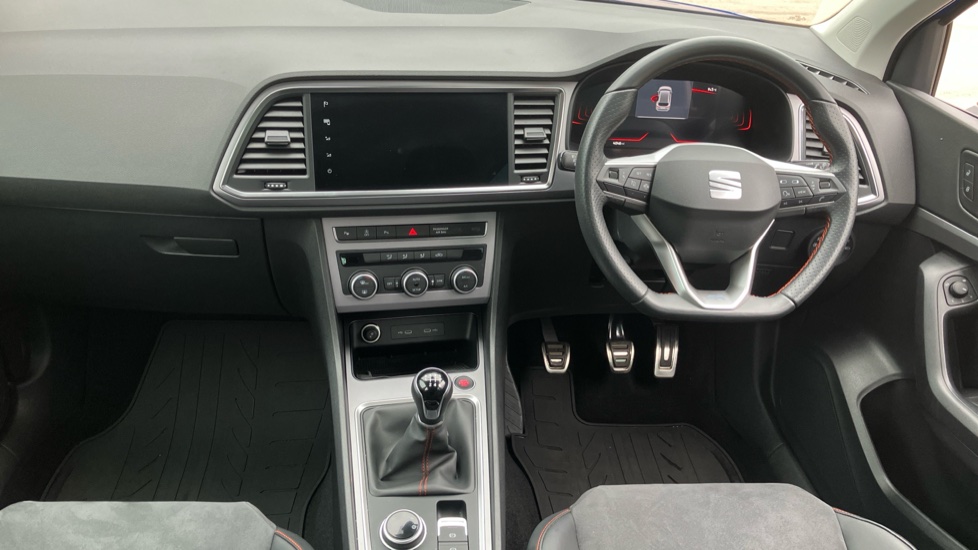 SEAT Ateca 1.5 TSI EVO FR 5dr Petrol Estate - Image 10