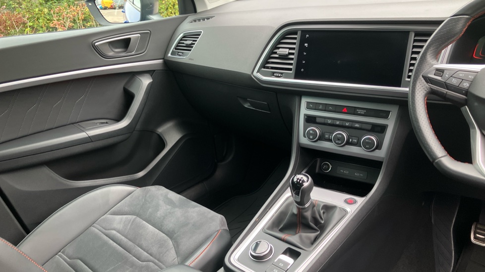 SEAT Ateca 1.5 TSI EVO FR 5dr Petrol Estate - Image 14