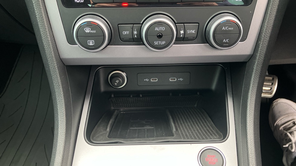 SEAT Ateca 1.5 TSI EVO FR 5dr Petrol Estate - Image 22