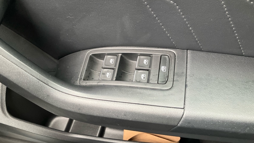 SEAT Ateca 1.5 TSI EVO FR 5dr Petrol Estate - Image 40