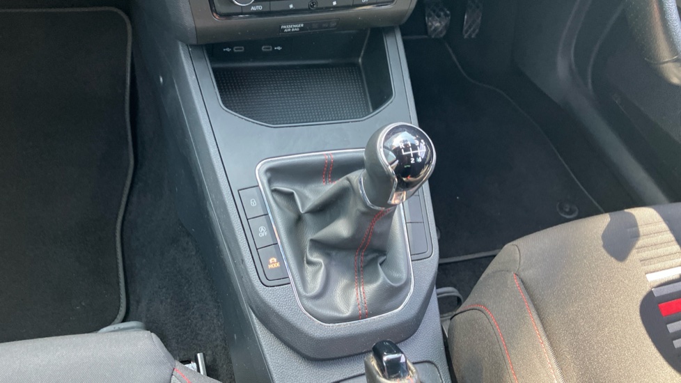 SEAT Ibiza 1.0 TSI 95 FR [EZ] 5dr Petrol Hatchback - Image 13