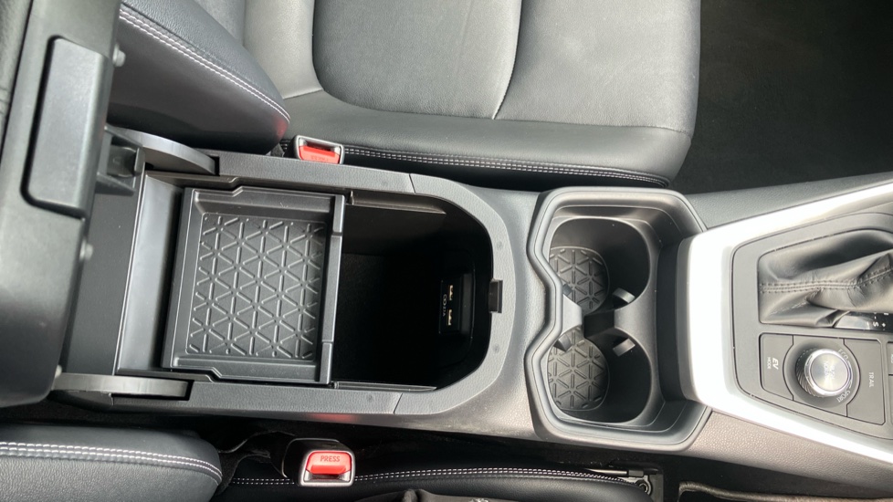 Toyota RAV4 2.5 VVT-i Hybrid Excel 5dr CVT Hybrid Estate - Image 25