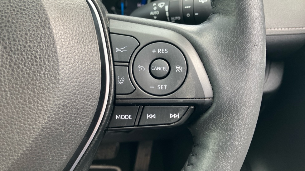 Toyota RAV4 2.5 VVT-i Hybrid Excel 5dr CVT Hybrid Estate - Image 33