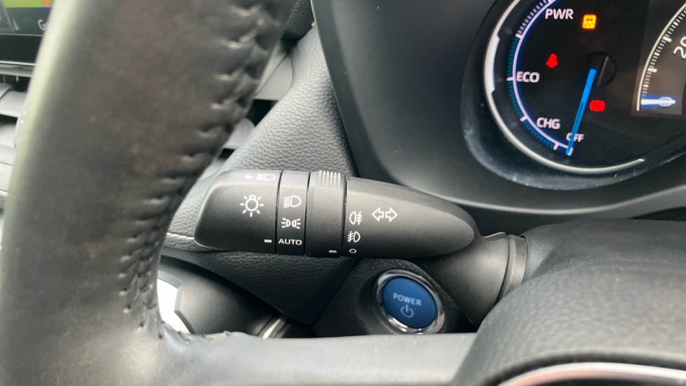 Toyota RAV4 2.5 VVT-i Hybrid Excel 5dr CVT Hybrid Estate - Image 35