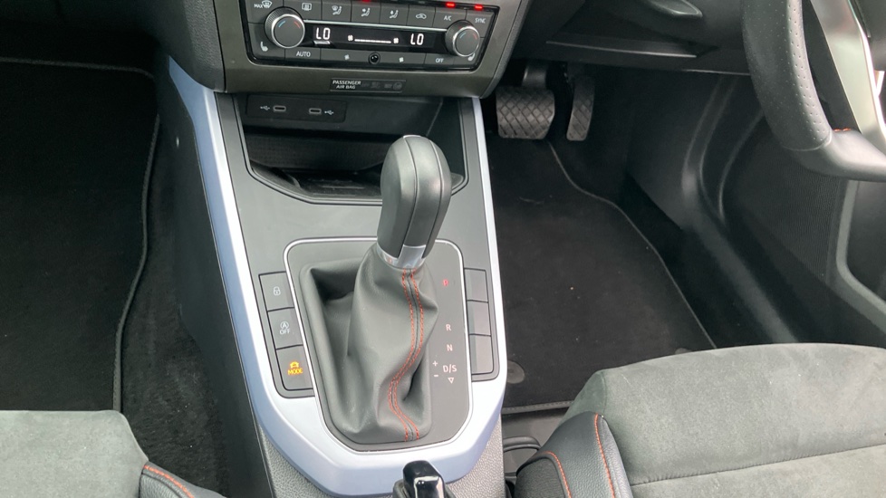 SEAT Arona 1.0 TSI 110 FR Sport 5dr DSG Petrol Hatchback - Image 13
