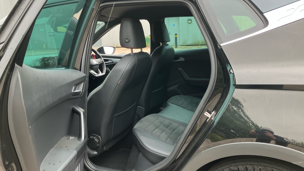 SEAT Arona 1.0 TSI 110 FR Sport 5dr DSG Petrol Hatchback - Image 16