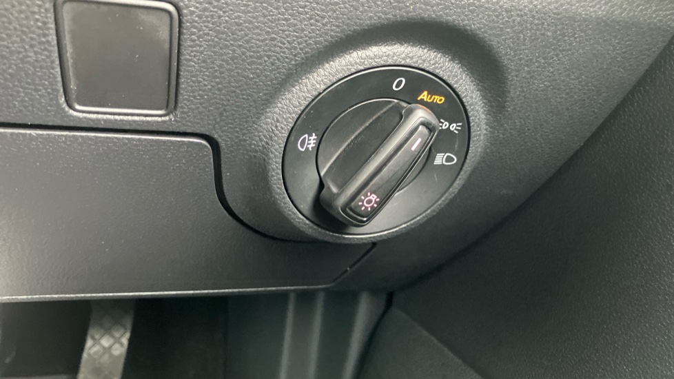 SEAT Arona 1.0 TSI 110 FR Sport 5dr DSG Petrol Hatchback - Image 34