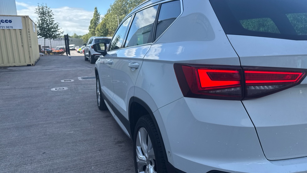 SEAT Ateca 1.5 TSI EVO Xperience 5dr Petrol Estate - Image 25