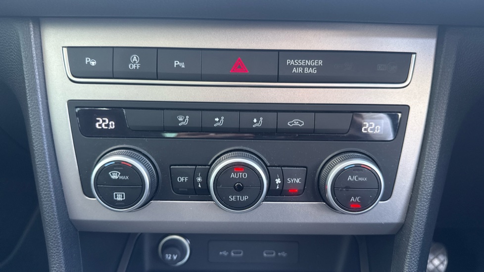 SEAT Ateca 1.5 TSI EVO Xperience 5dr Petrol Estate - Image 35