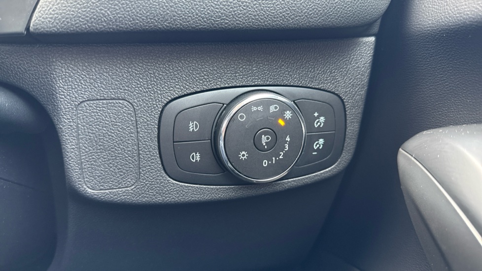 Ford Focus 1.5 EcoBlue Active 5dr Auto Diesel Hatchback - Image 22