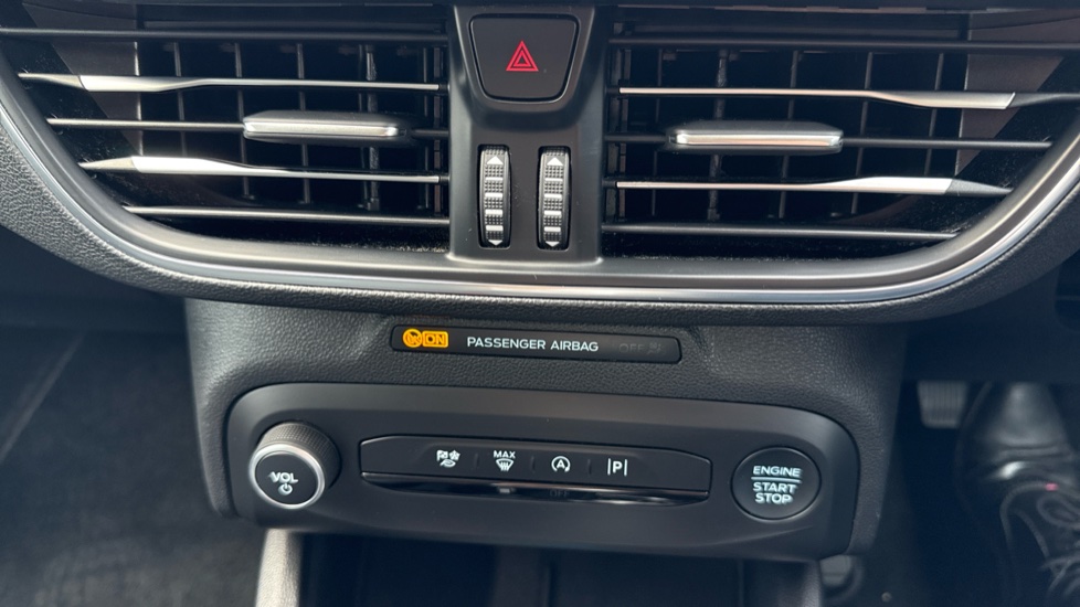 Ford Focus 1.5 EcoBlue Active 5dr Auto Diesel Hatchback - Image 29