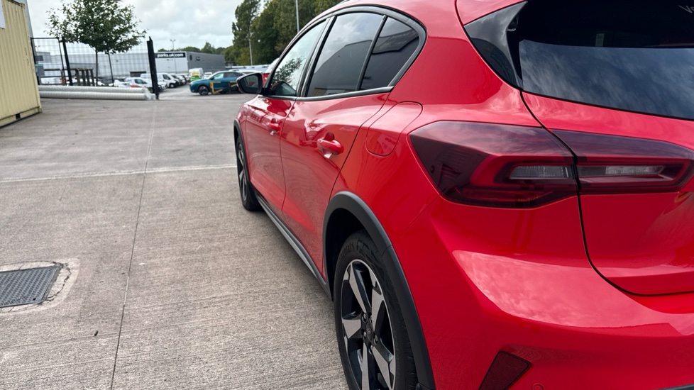 Ford Focus 1.5 EcoBlue Active 5dr Auto Diesel Hatchback - Image 37