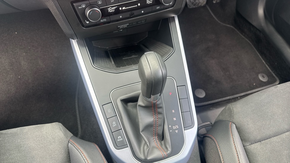 SEAT Arona 1.0 TSI 110 FR Sport 5dr DSG Petrol Hatchback - Image 13